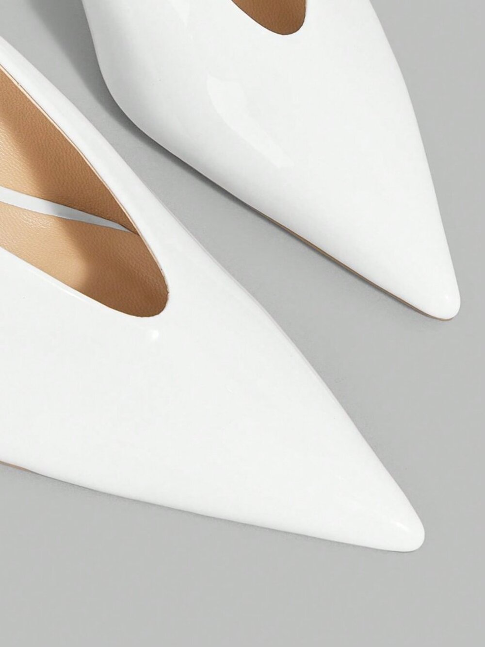 White Elegant Women's Patent Leather Pointed Thin Heel Mule Shoes - Picture 4 of 5